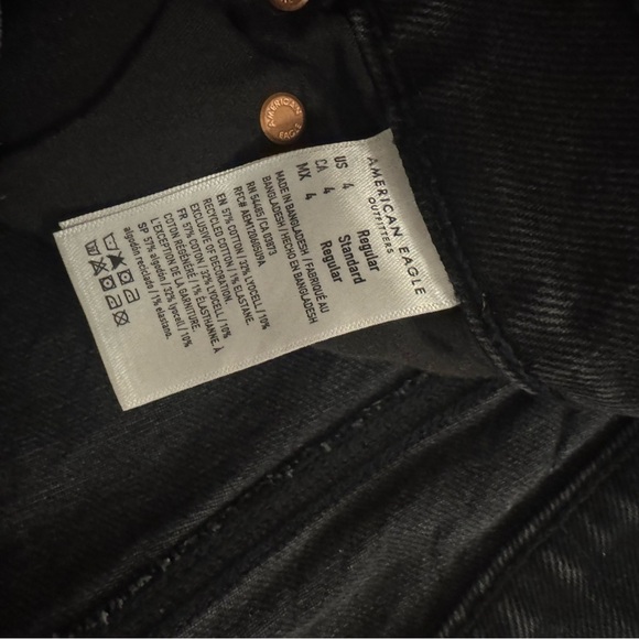 American Eagle Outfitters Y2K
Black Straight Leg Jeans - Picture 5 of 5